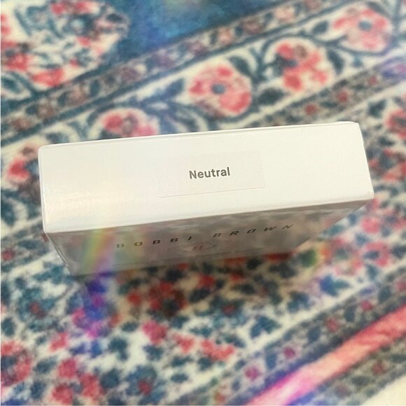 *BNIB* BOBBI BROWN Vitamin Enriched Pressed Powder -Neutral - Picture 2 of 3